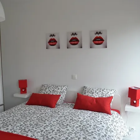 La Boite Rouge * ستافيلوت